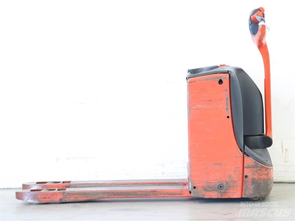Linde T16/1152-00 Pedestrian stacker