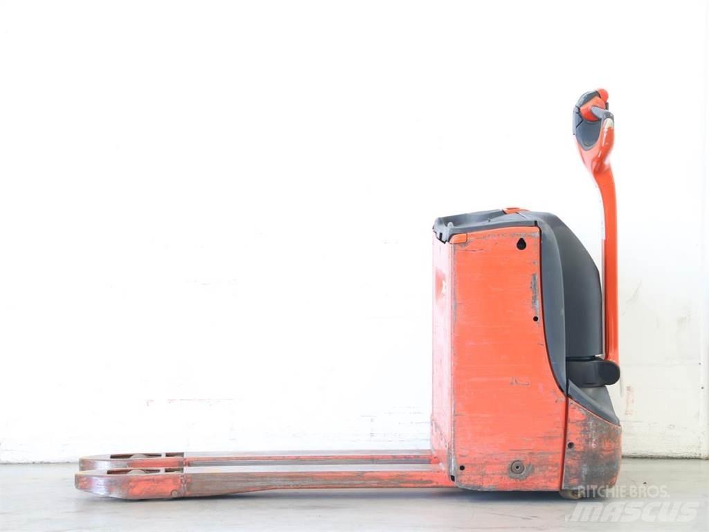 Linde T16/1152-00 Pedestrian stacker