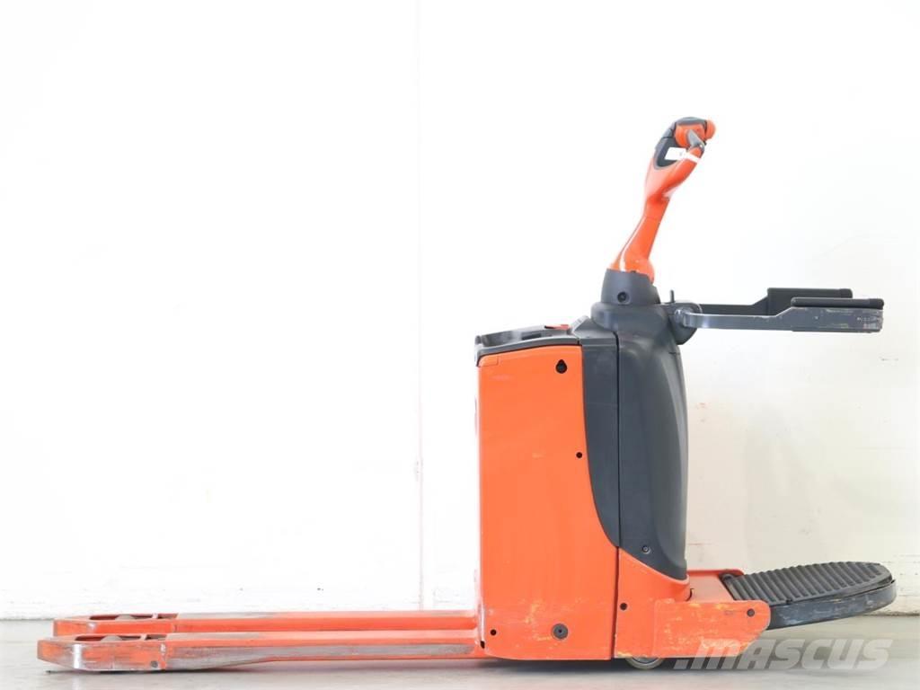 Linde T16P/1151 Pedestrian stacker