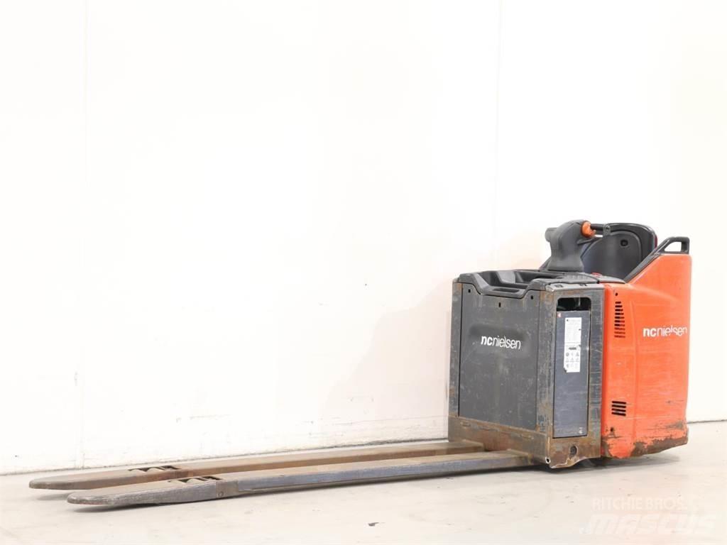 Linde T20SP/131 Pedestrian stacker