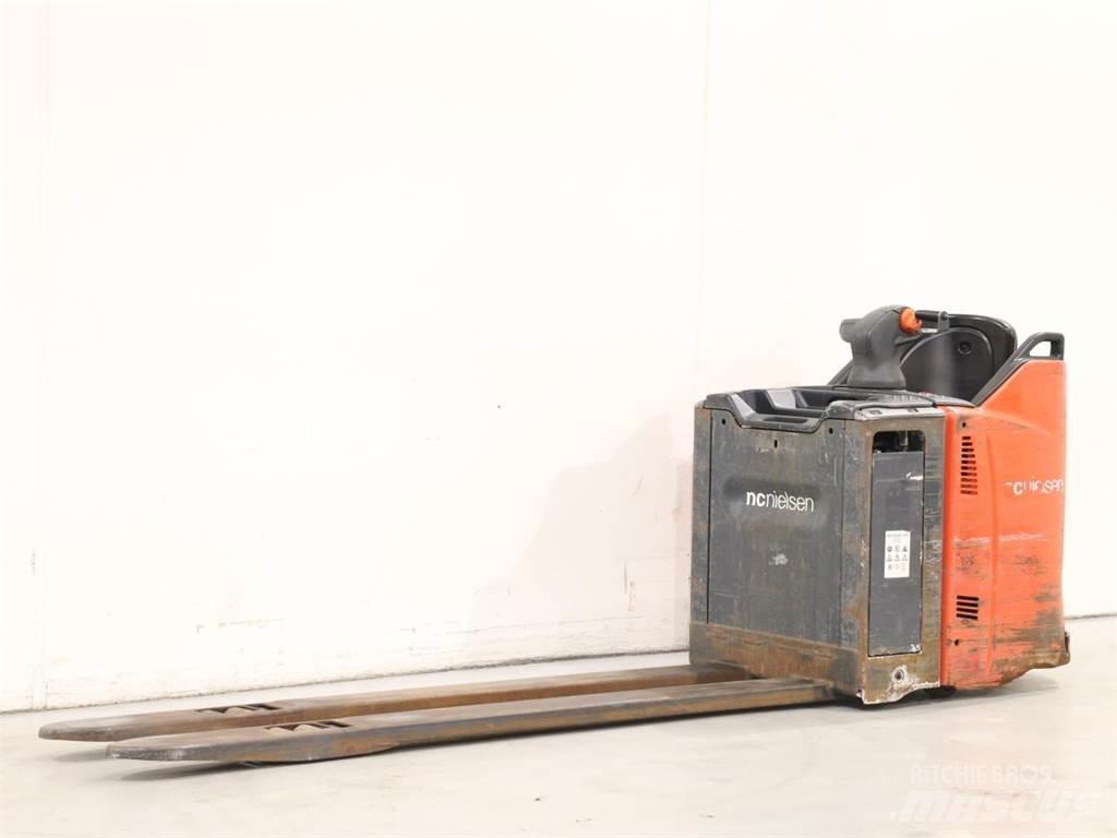 Linde T20SP/131 Pedestrian stacker