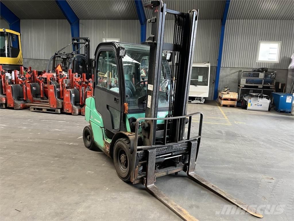 Mitsubishi FD25N Diesel Forklifts