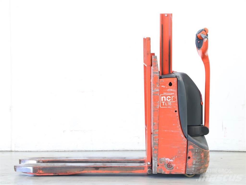 NCN TL16/1152-00 Pedestrian stacker