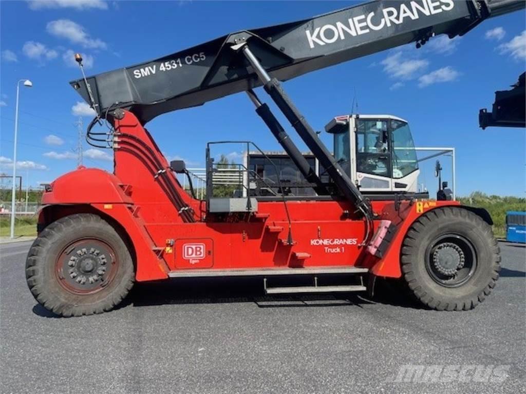 SMV 4531 CC5 Reach trucks