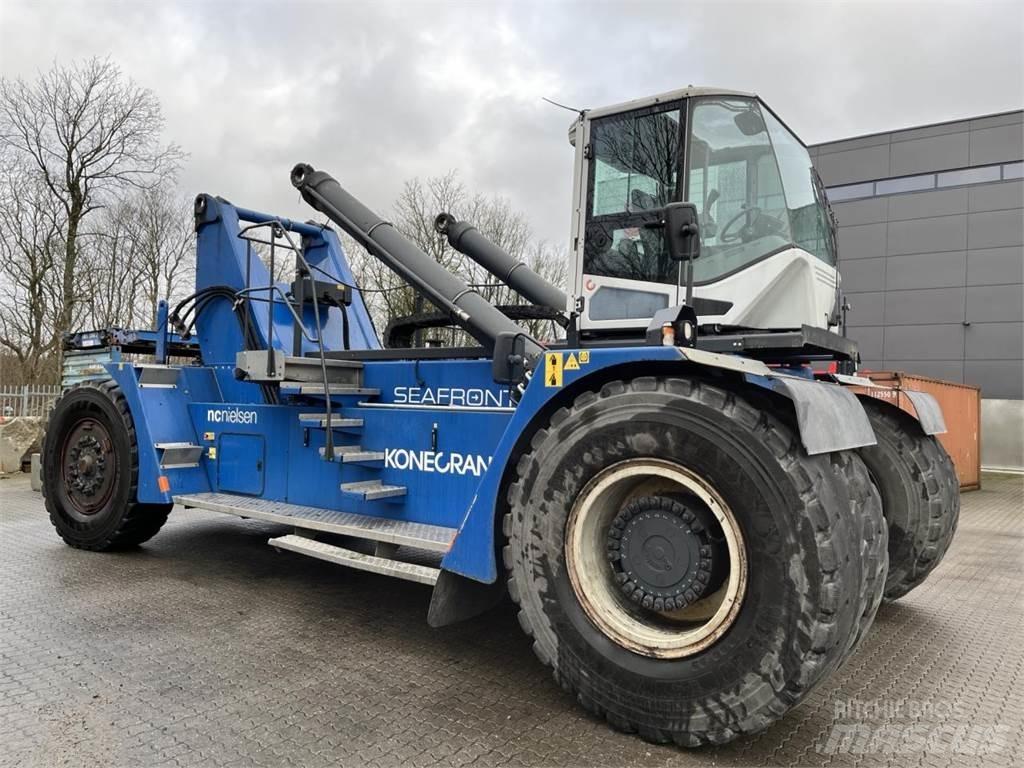 SMV 4535 TC5 Reach trucks
