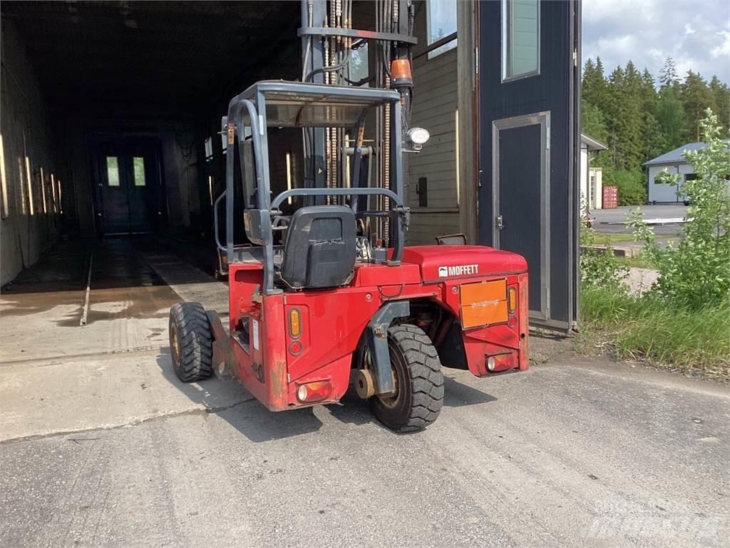 A-Faber Moffet Electric Forklifts