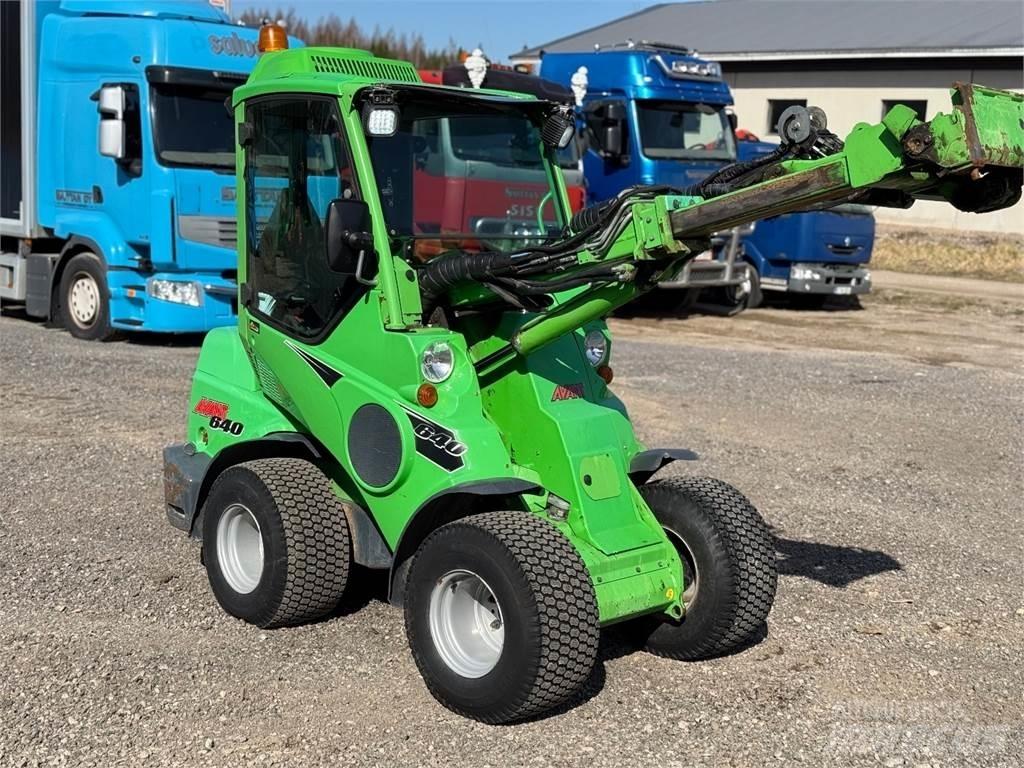 Avant 640 DLX Mini Loader