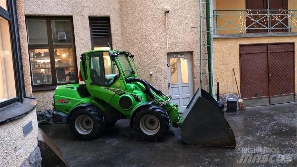 Avant 860i GT Mini Loader