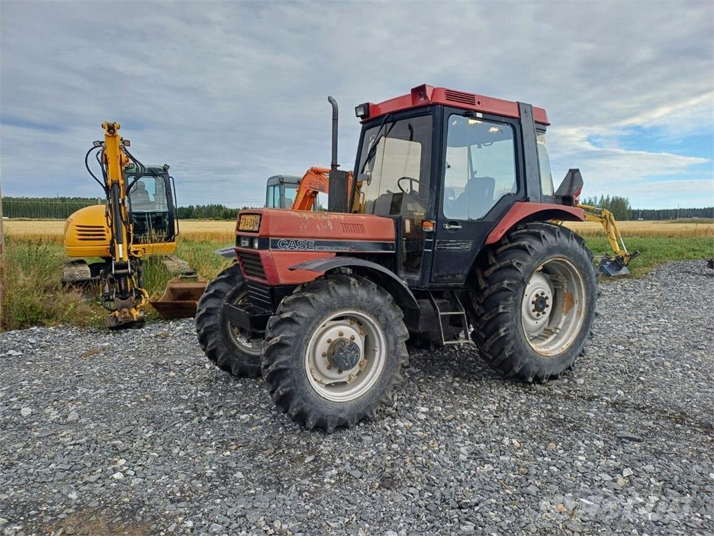 Case IH 685XL Tractors