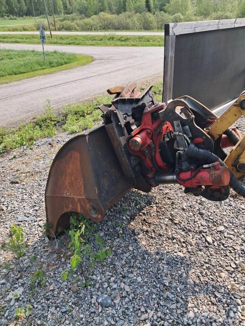 CAT 305 Mini Excavators <7t (Mini Diggers)