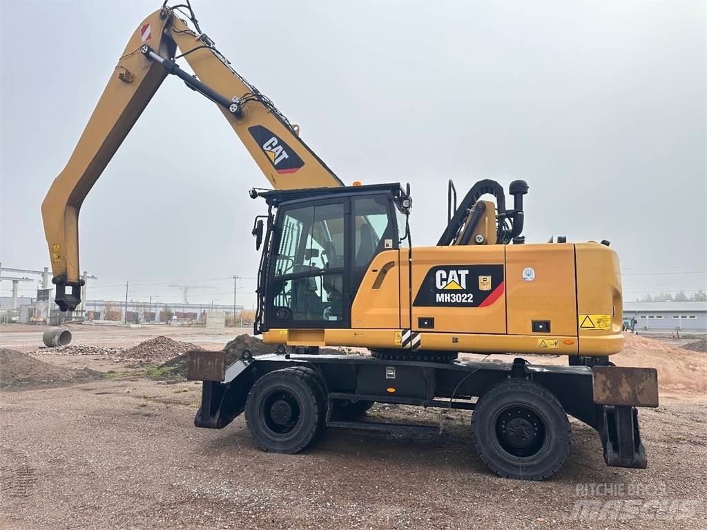 CAT MH3022 Wheeled Excavators