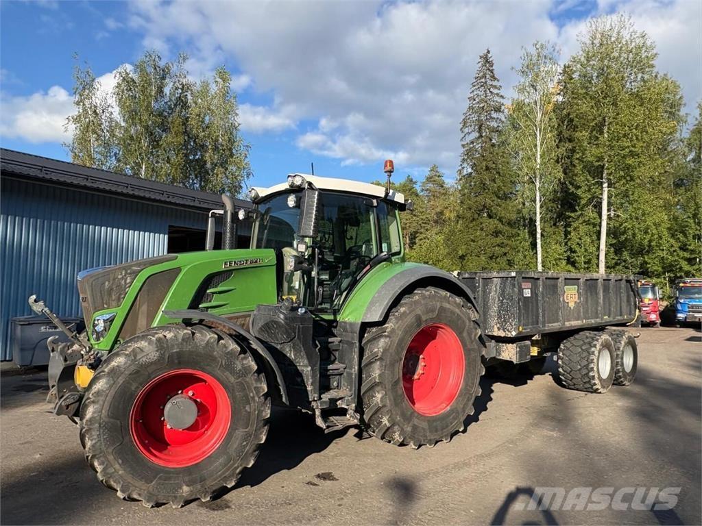 Fendt 828 Vario Tractors