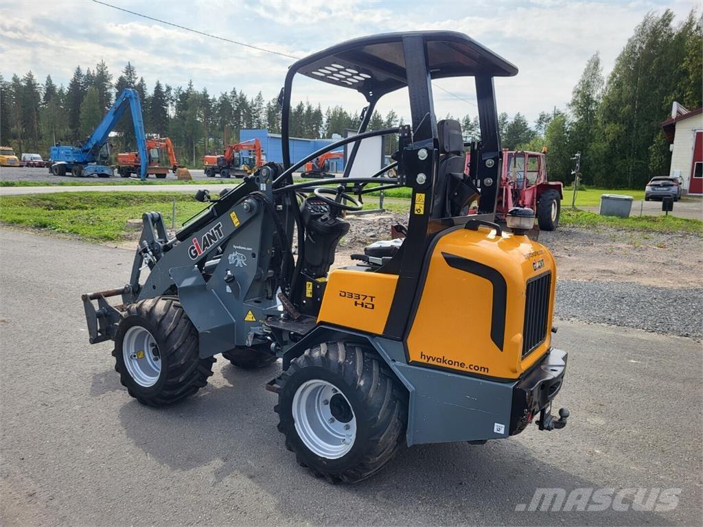 GiANT D337T Farm Equipment - Others