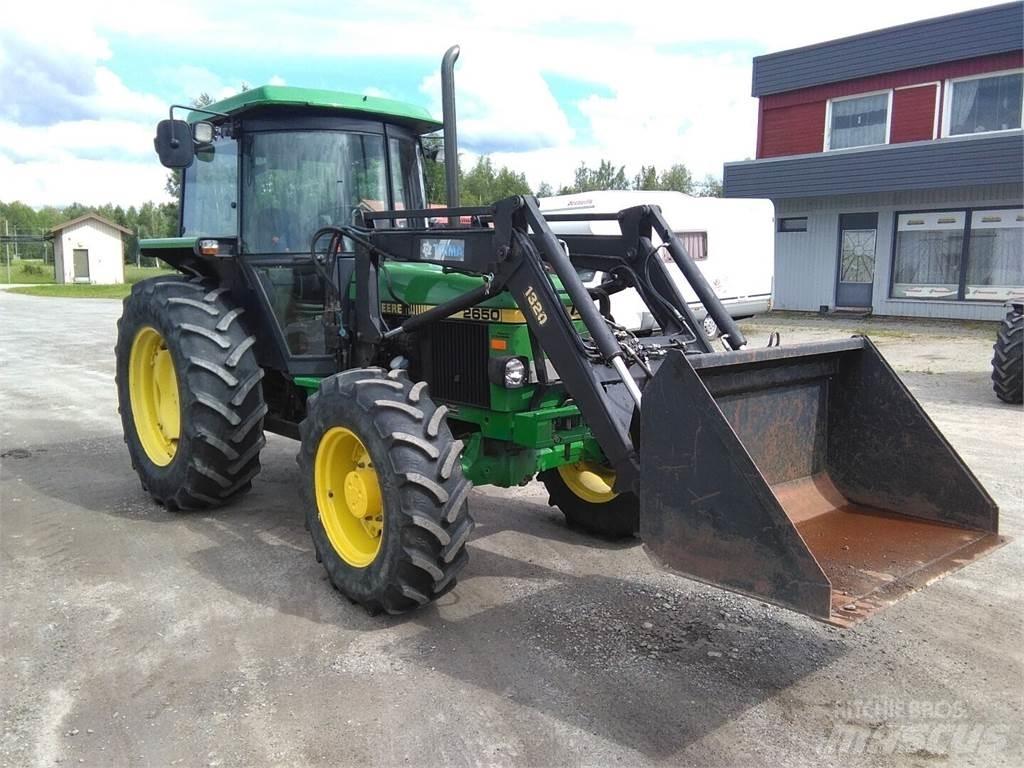 John Deere 2650 Tractors