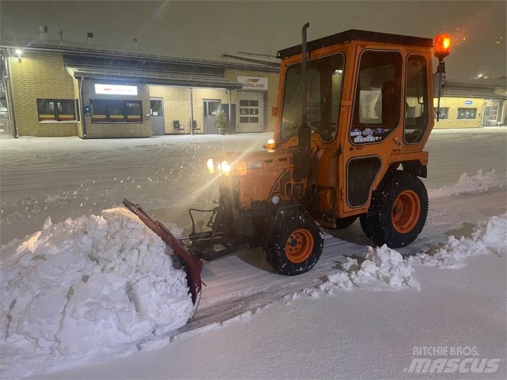 Kubota B 1700 4*4 Groundcare - Others