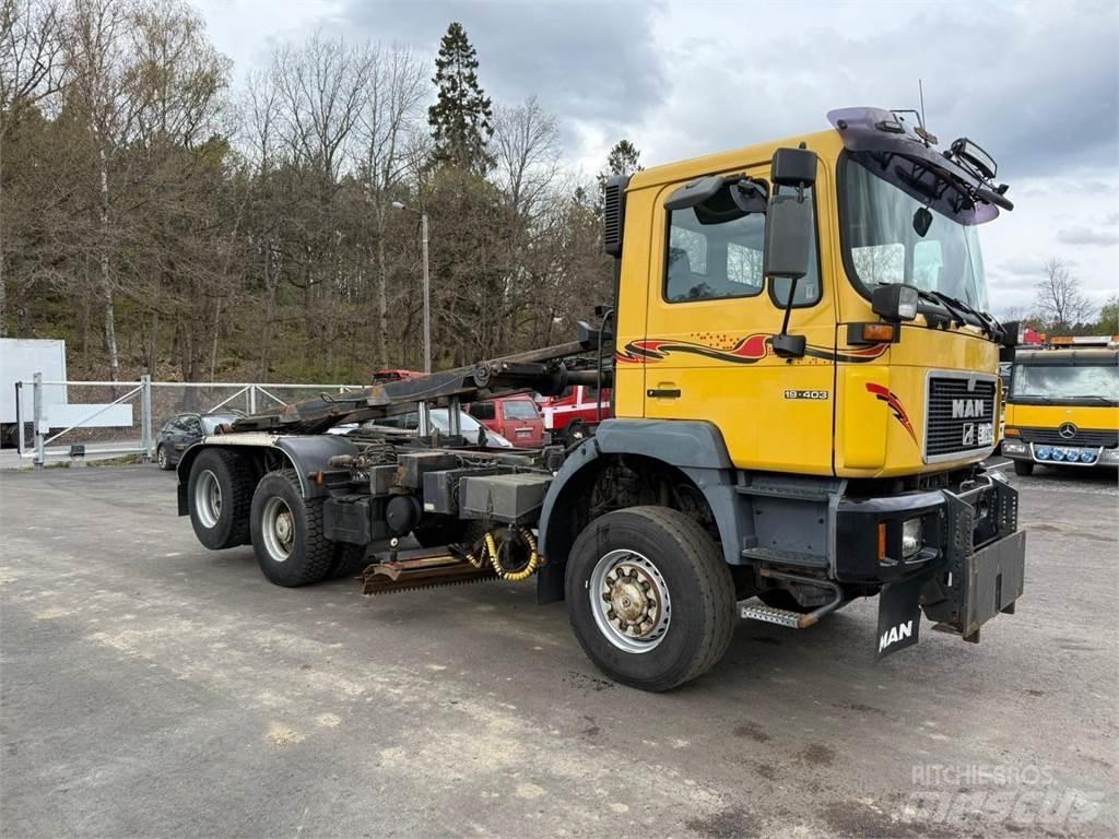 MAN 19.403 4x4 + 2 Work Trucks / Municipal