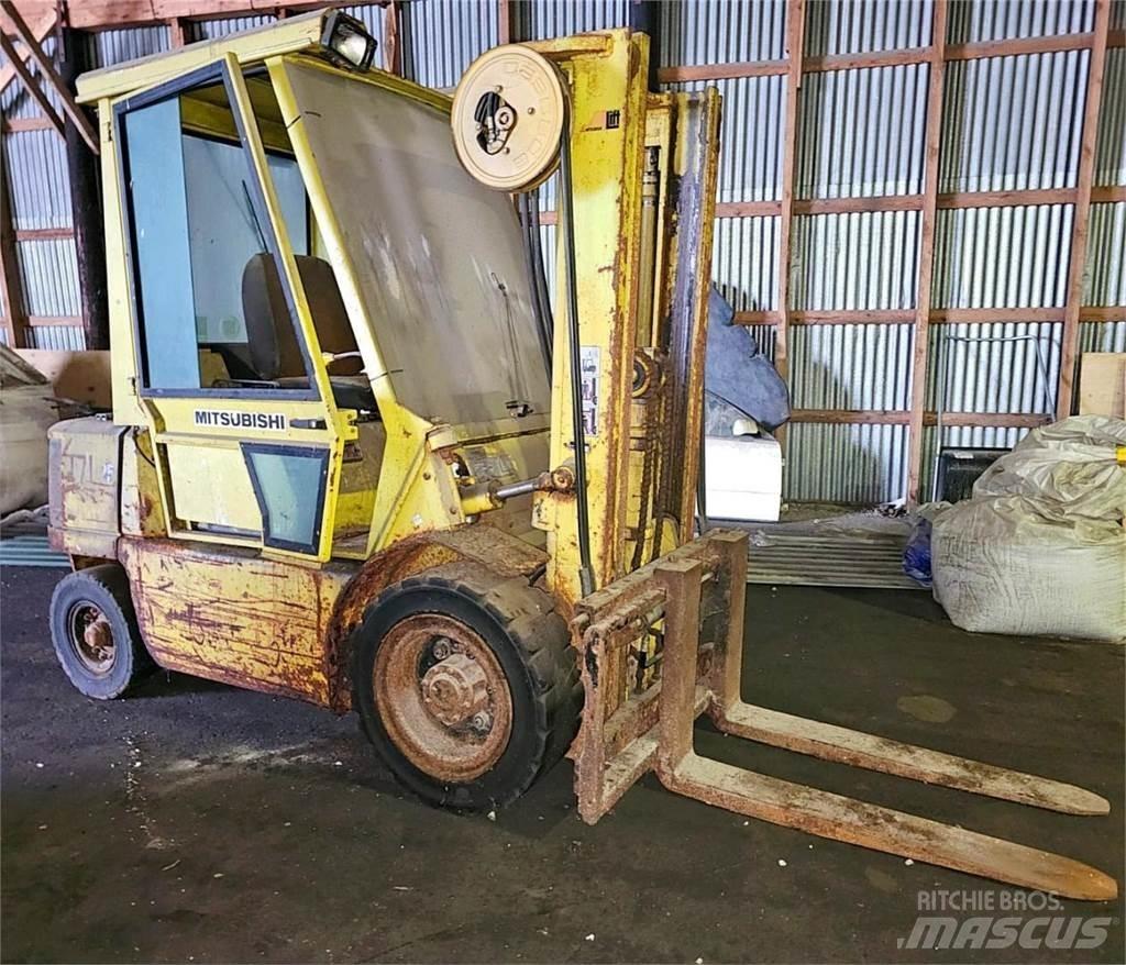 Mitsubishi FD25 Diesel Forklifts
