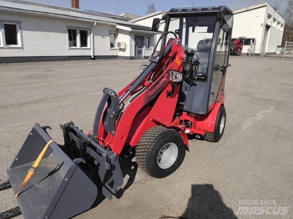 QuattroX QX-810 Mini Loader