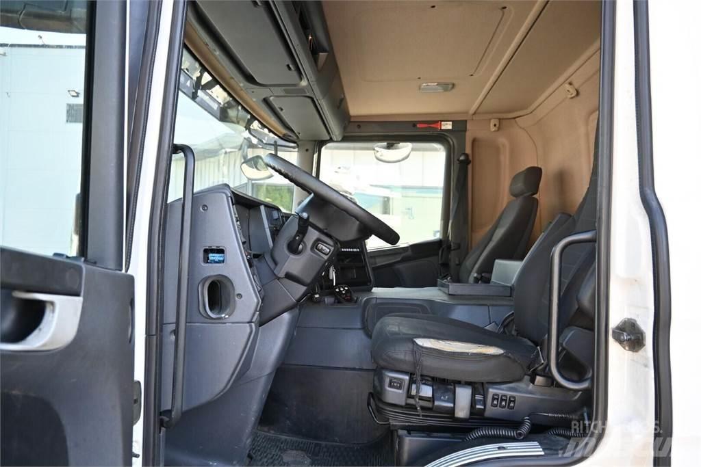 Scania P320 4x2 Box trucks