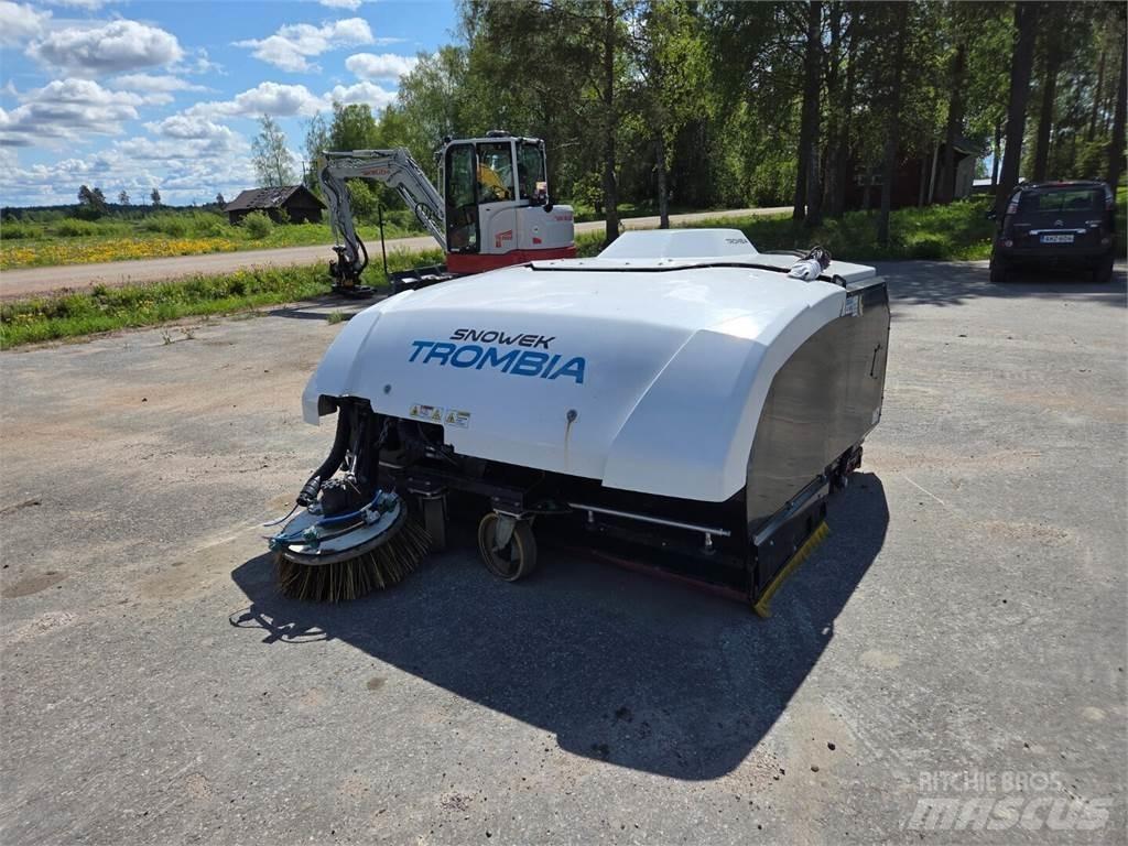 Snowek Trombia Sweepers