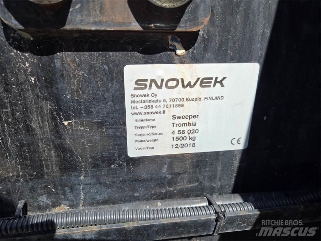 Snowek Trombia Sweepers