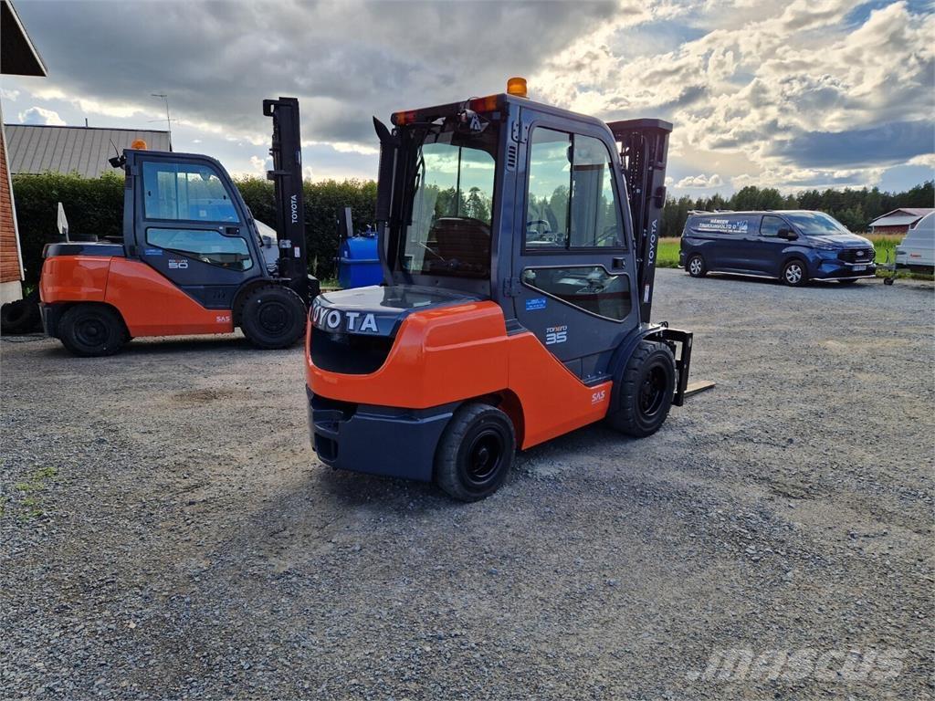 Toyota 52-8FDJF35 Diesel Forklifts