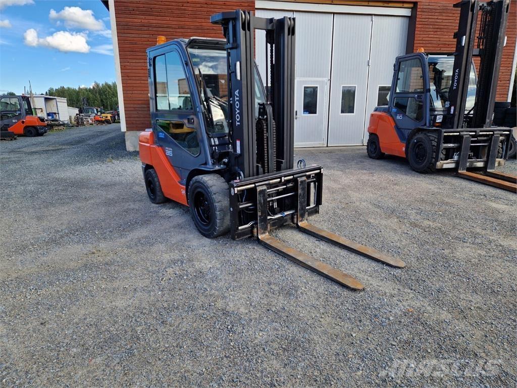 Toyota 52-8FDJF35 Diesel Forklifts