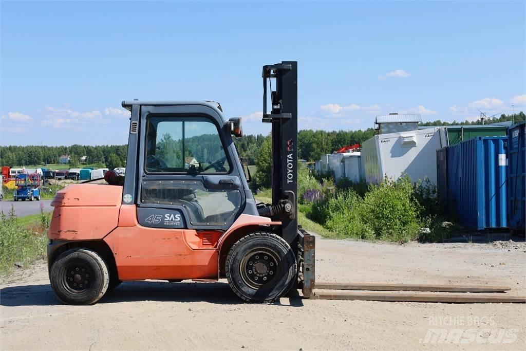 Toyota 7FD40 Diesel Forklifts