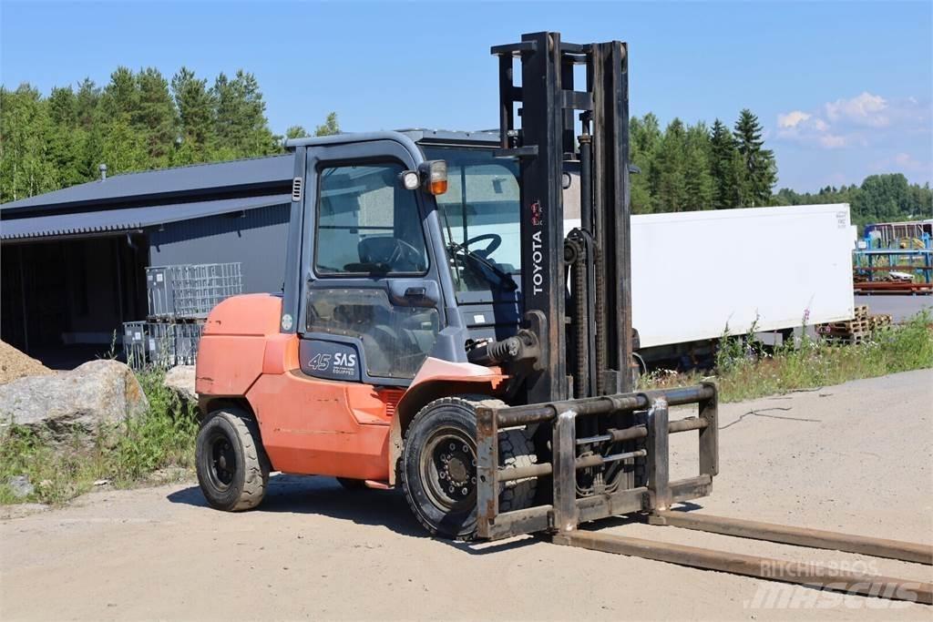 Toyota 7FD40 Diesel Forklifts