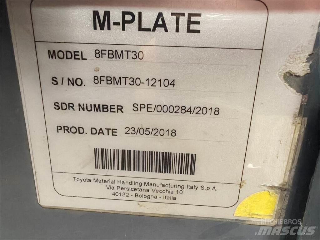 Toyota 8FBMT30 Electric Forklifts