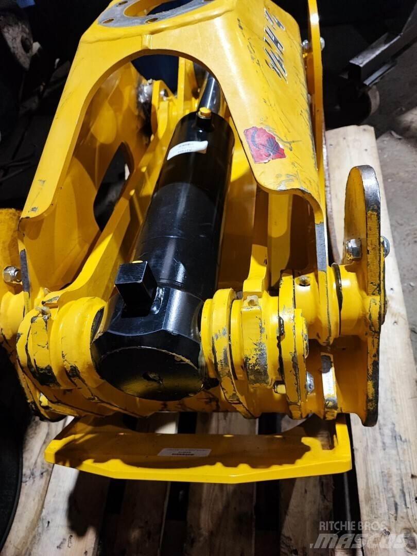 Vahva C42 Grapples/Grapple Trucks