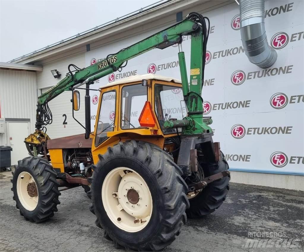 Valmet 802-4 Tractors