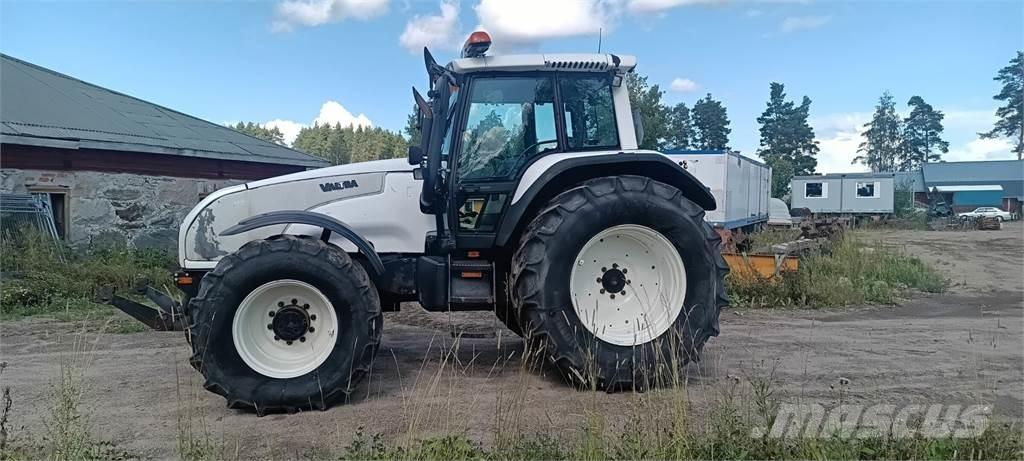 Valtra T 180 Tractors