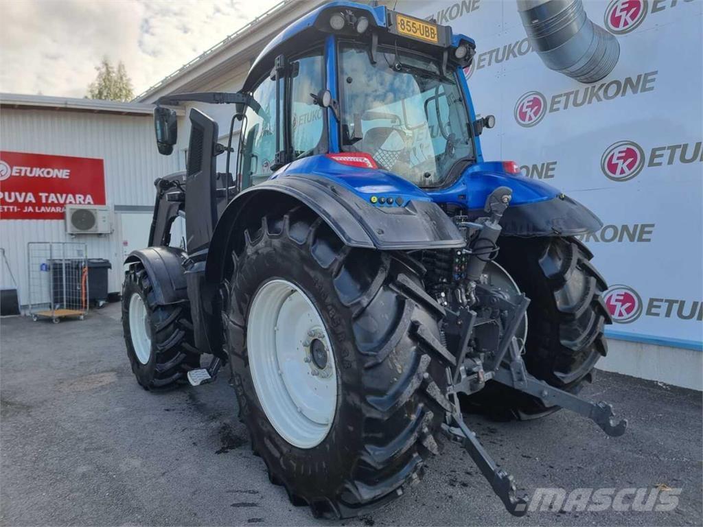Valtra T145 Tractors