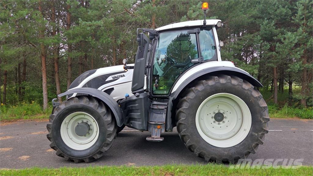 Valtra T254 Versu Tractors