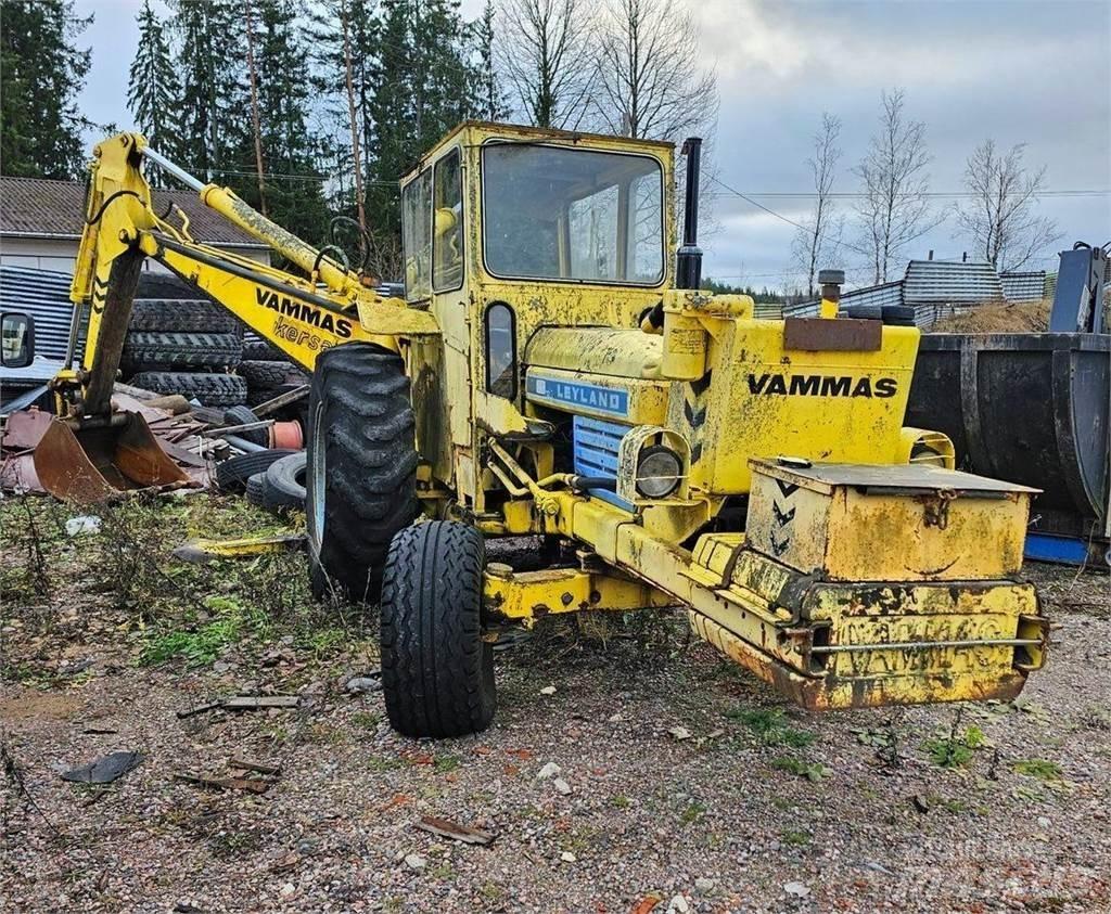 Vammas Kersantti Backhoe Loaders