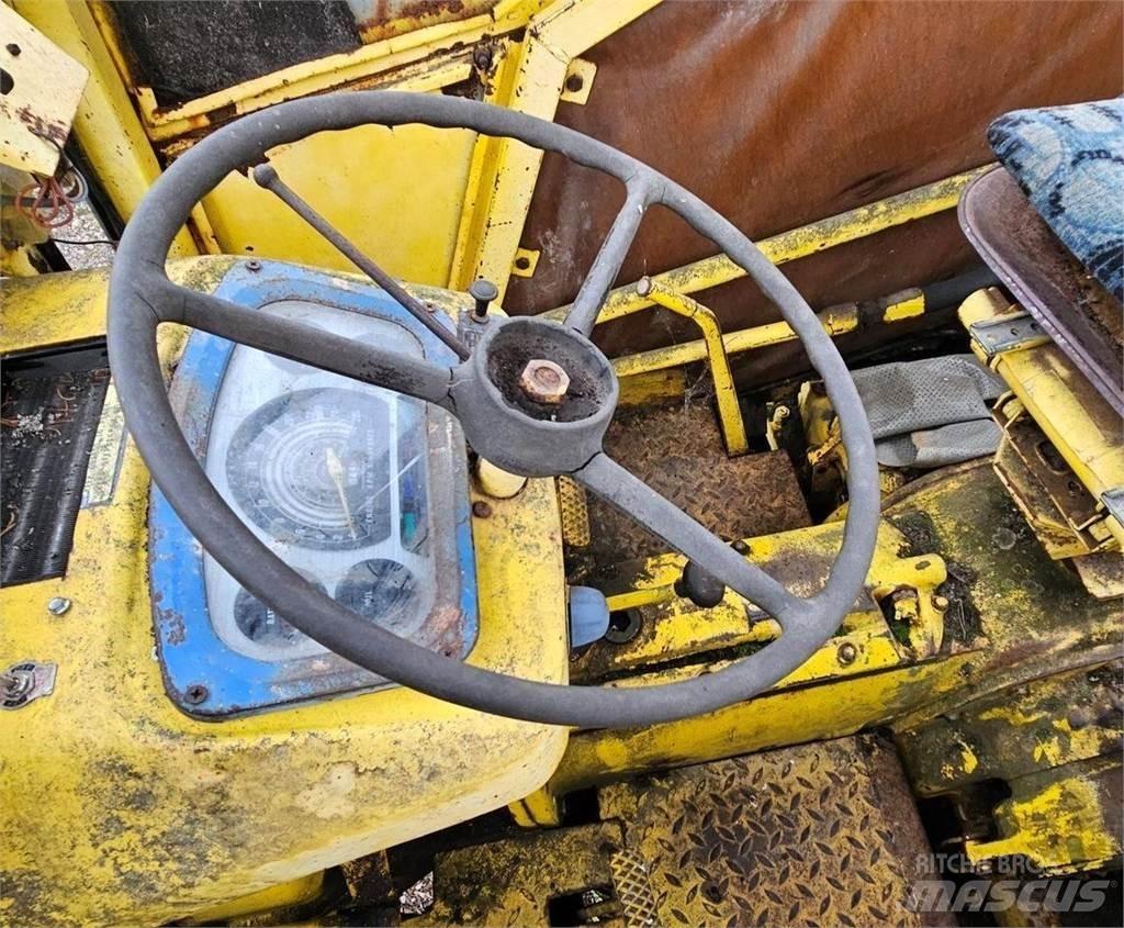 Vammas Kersantti Backhoe Loaders