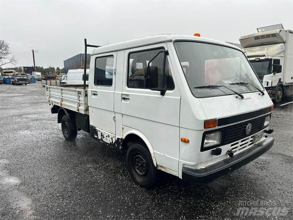 Volkswagen LT28 Flatbed Trucks