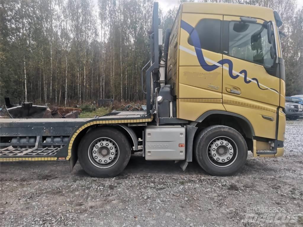 Volvo 750 Car Haulers