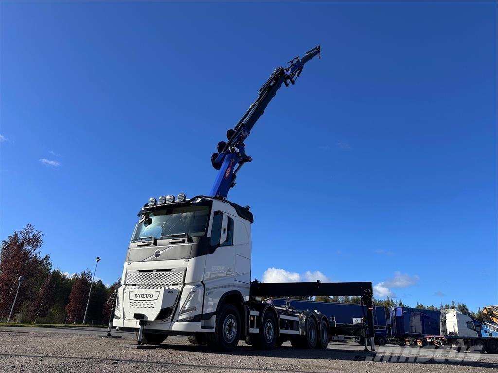 Volvo FH13 8x4 Knuckleboom cranes