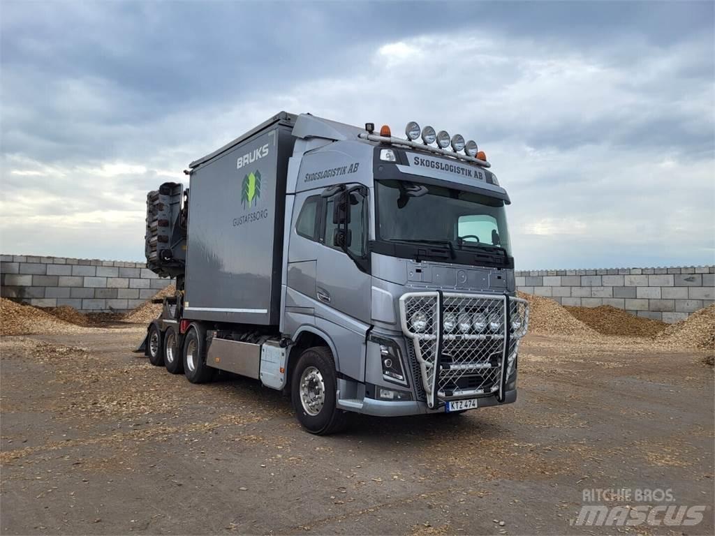 Volvo FH16 Wood Chippers