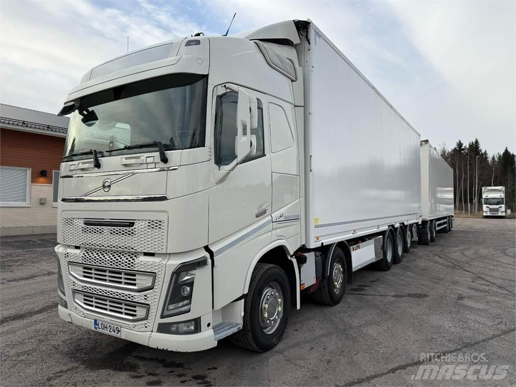 Volvo FH16 Wood Chippers