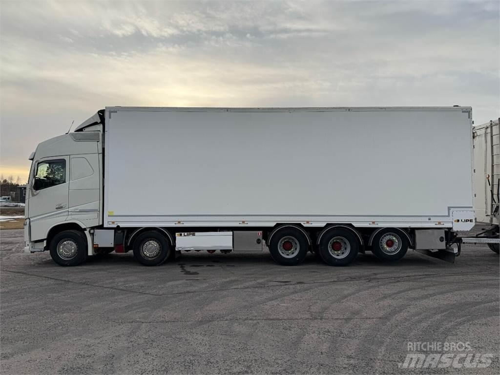 Volvo FH16 Wood Chippers