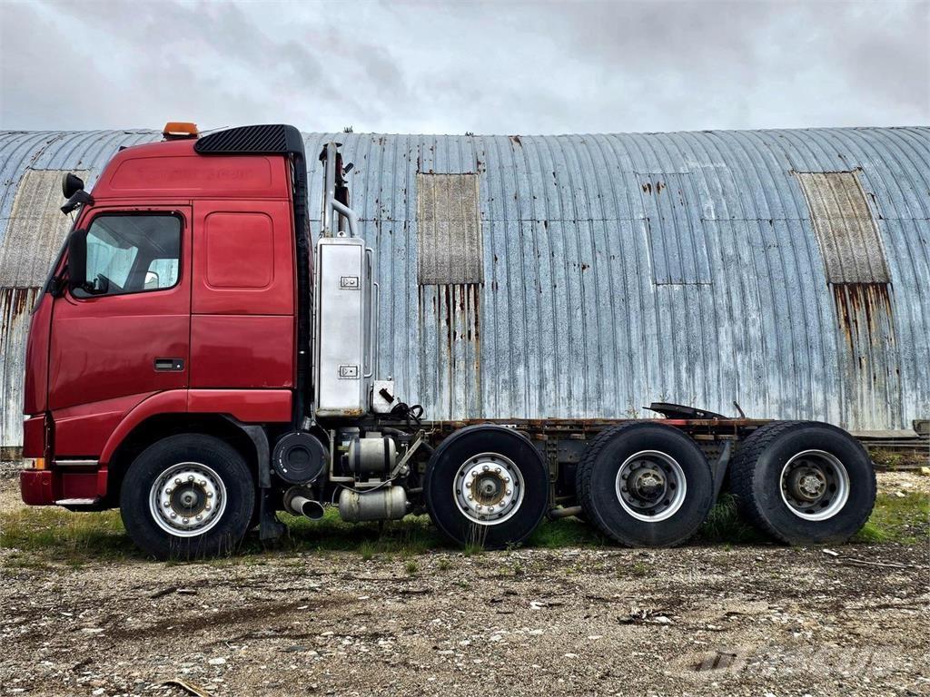 Volvo FH16 8x4 Conventional Trucks / Tractor Trucks