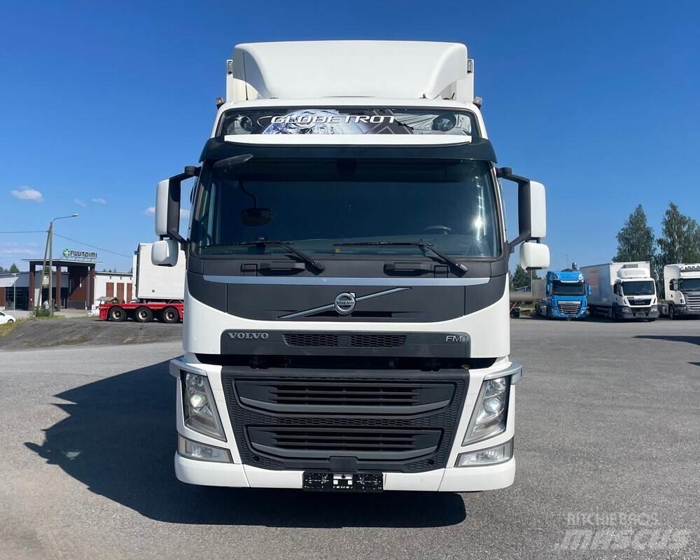 Volvo FM 4X2 -18 Reefer Trucks