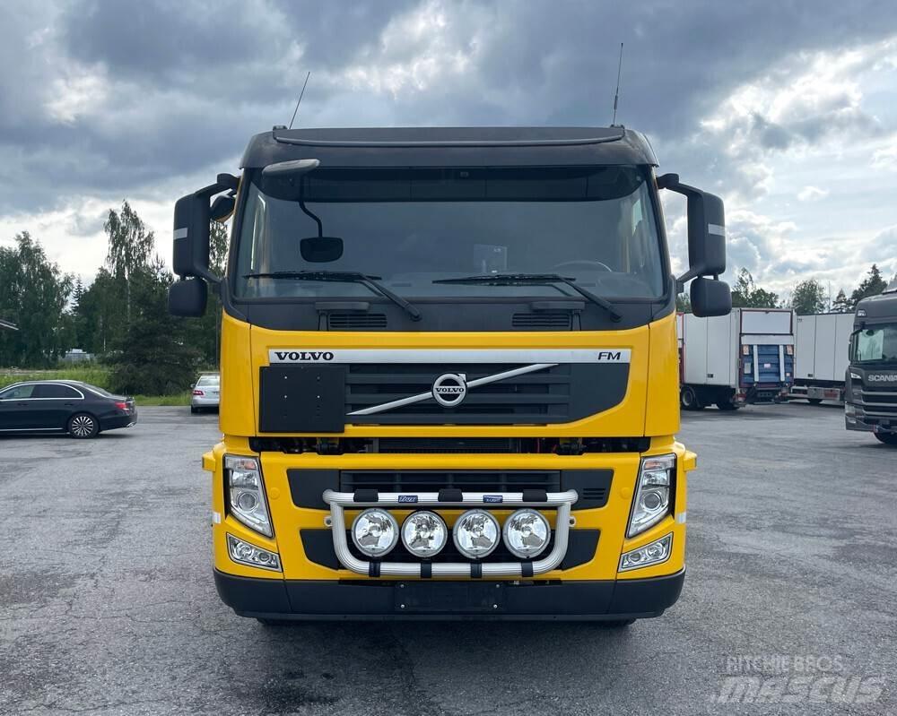 Volvo FM 8X4 -12 Hook lift trucks