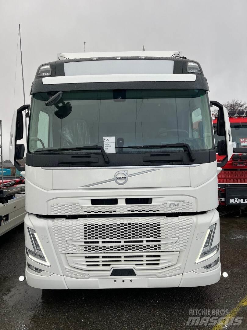 Volvo FM330 4x2 Box trucks