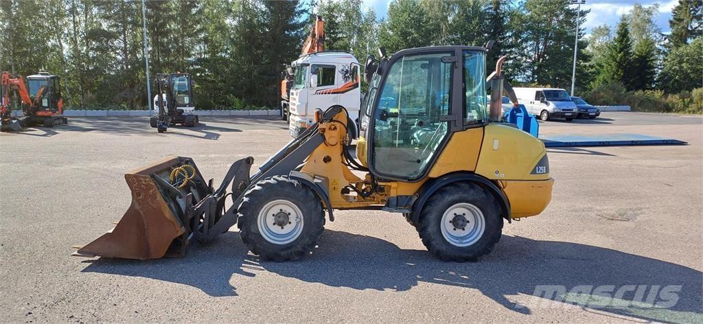 Volvo L25B-P Wheel Loaders