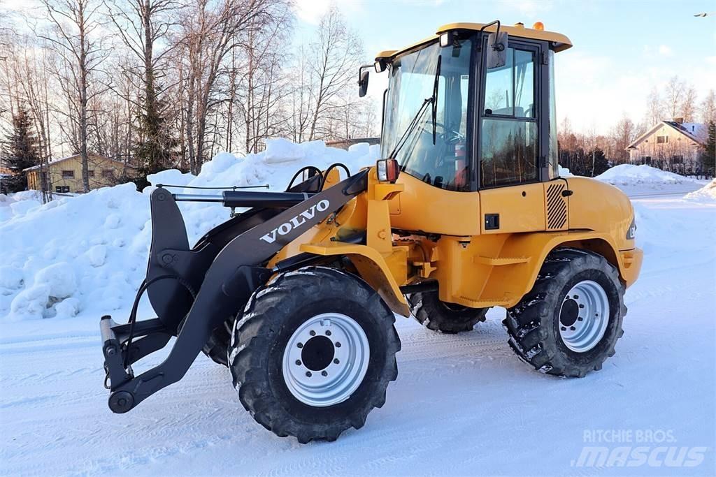 Volvo L30B Pro Wheel Loaders