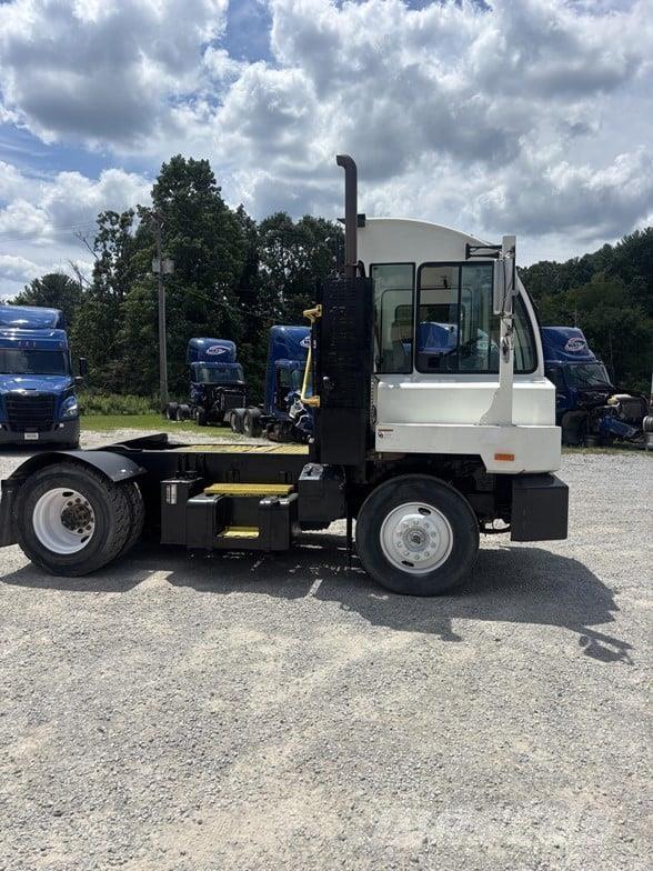 Autocar XSPOTTER Shunt Trucks